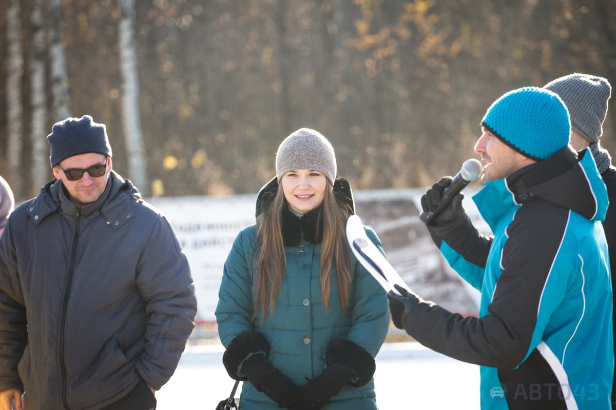 Мороз и солнце. Автосалон «Мотор» отметил 25-летие