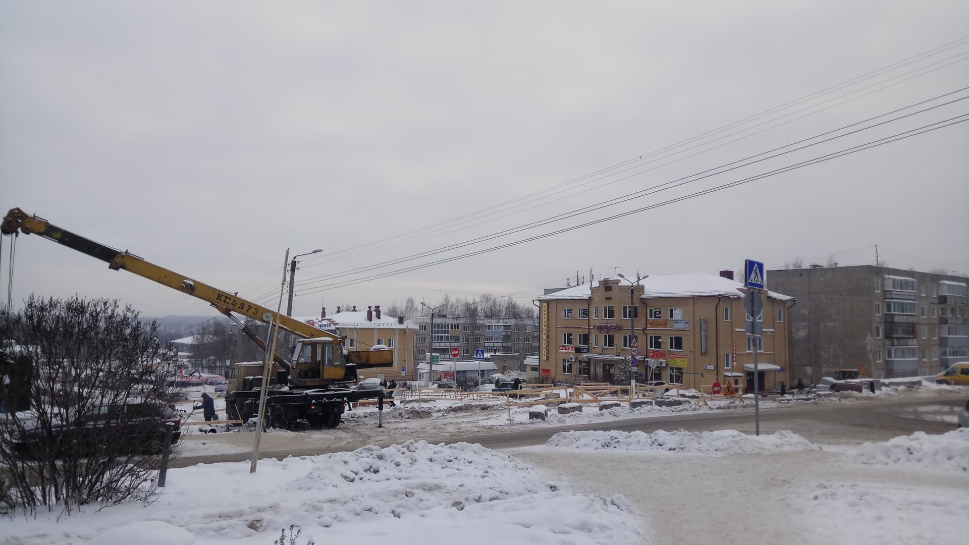 19 миллионов в труху. Ремонт проспекта в Радужном оказался некачественным