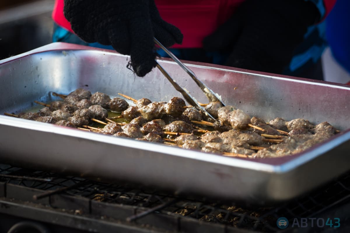 Мороз и солнце. Автосалон «Мотор» отметил 25-летие