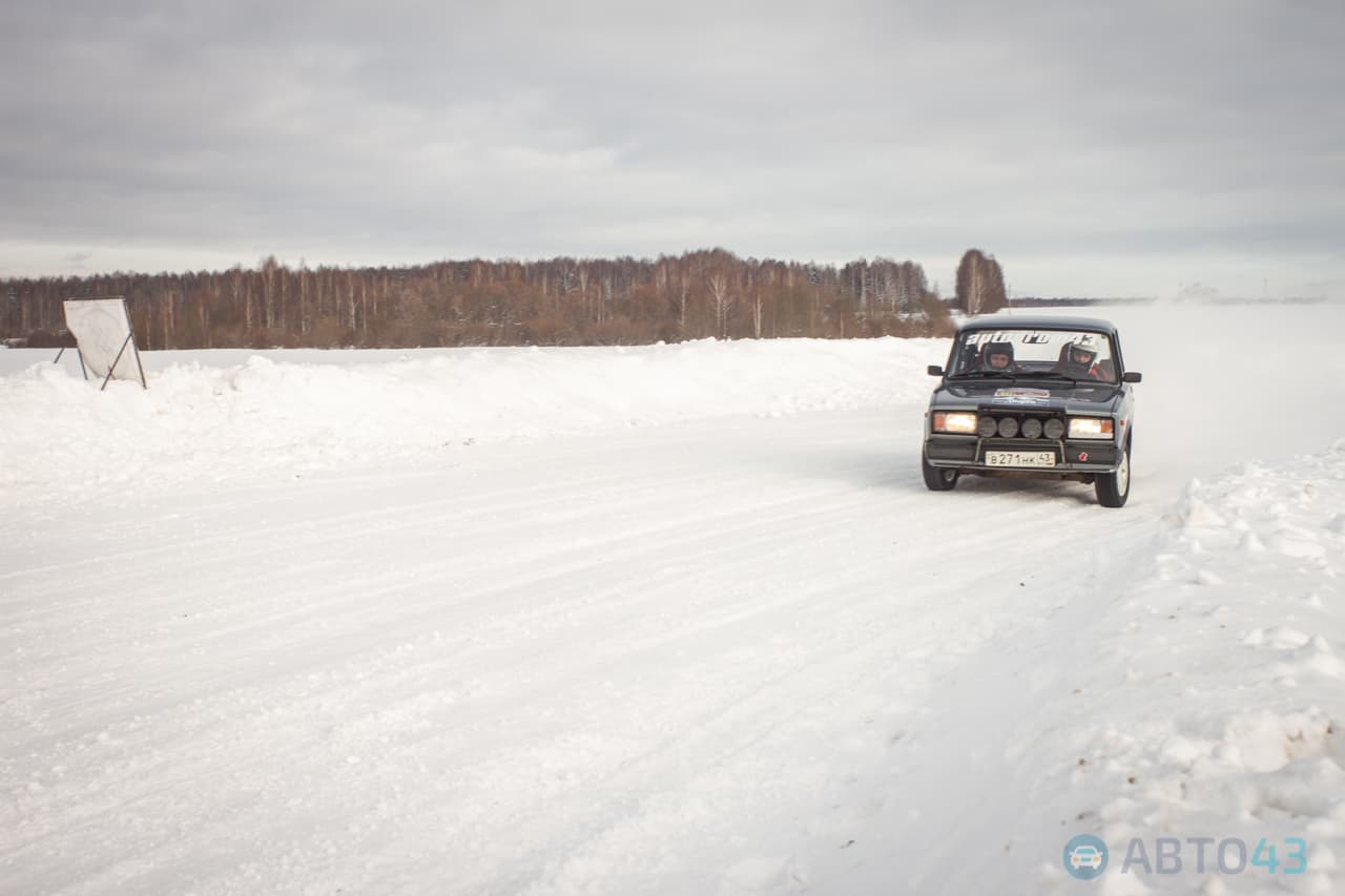 Осталось еще 4! В Кирове прошел 1 этап ралли 2017