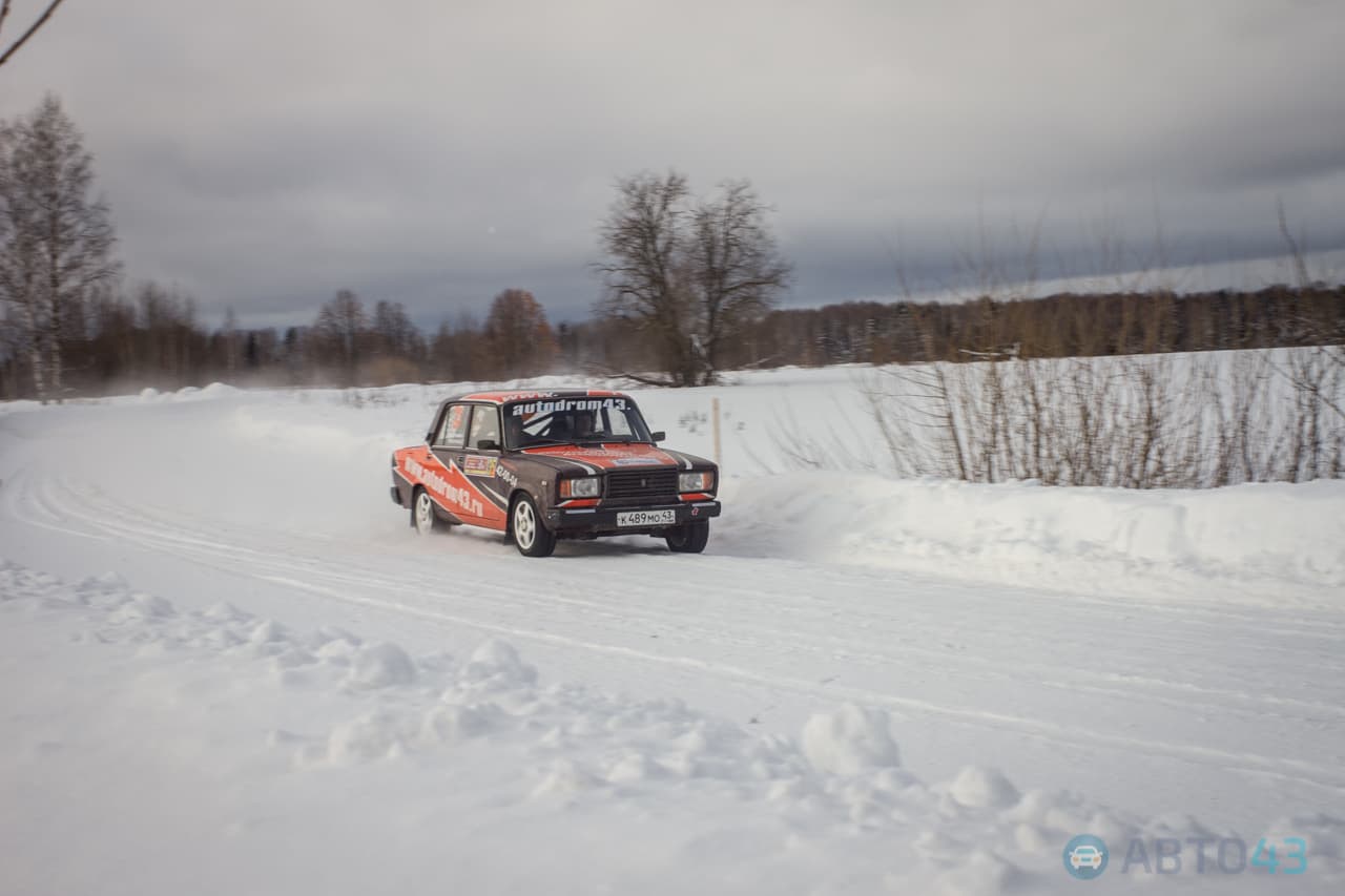 Осталось еще 4! В Кирове прошел 1 этап ралли 2017