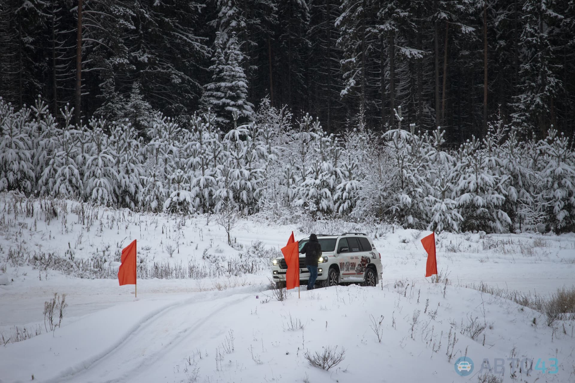 В горку с ходу! В Кирове прошел первый день Land Cruiser’s Land