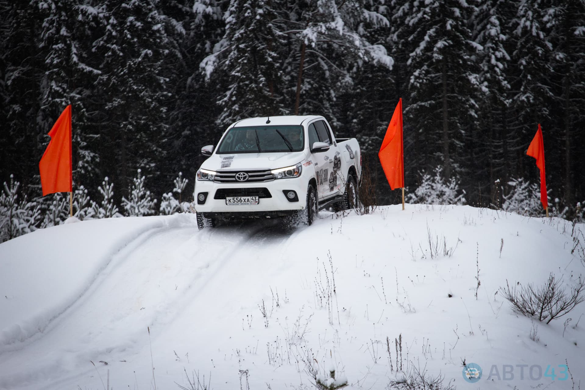 В горку с ходу! В Кирове прошел первый день Land Cruiser’s Land