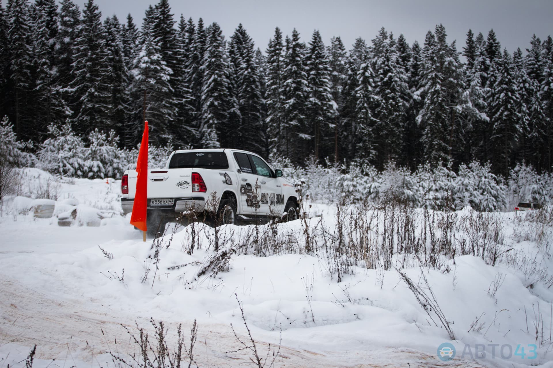 В горку с ходу! В Кирове прошел первый день Land Cruiser’s Land