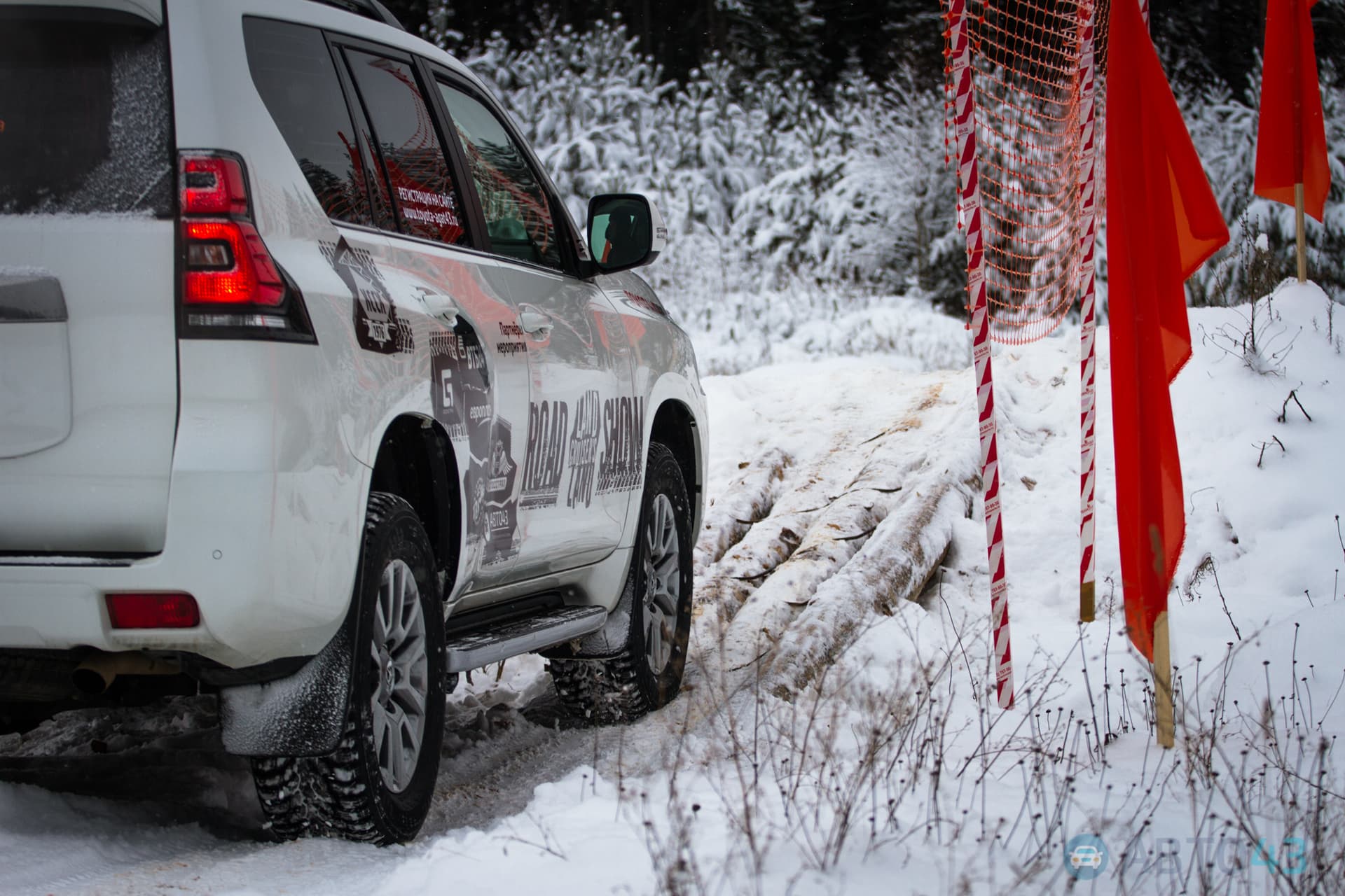 Тест-драйв Toyota Prado: ламповая атмосфера в 21 веке