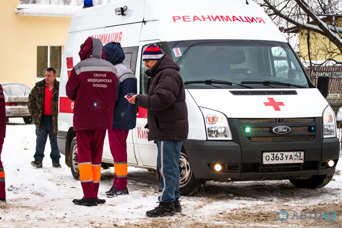 В Ганино машину разворотило о столб: водитель погиб