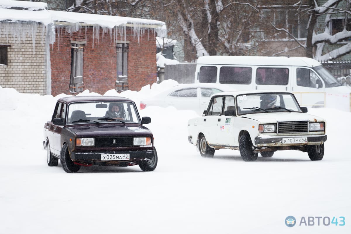 «Танцы на льду» - в Кирове прошел первый этап по зимнему дрифту
