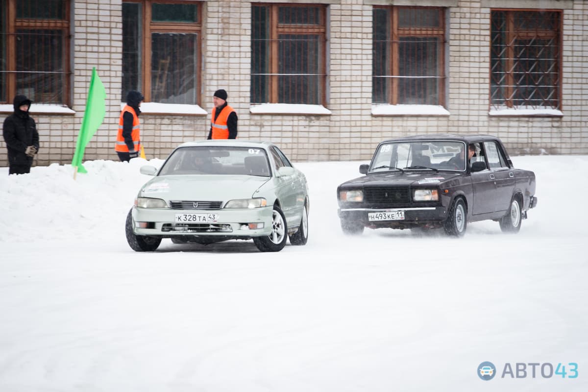 «Танцы на льду» - в Кирове прошел первый этап по зимнему дрифту