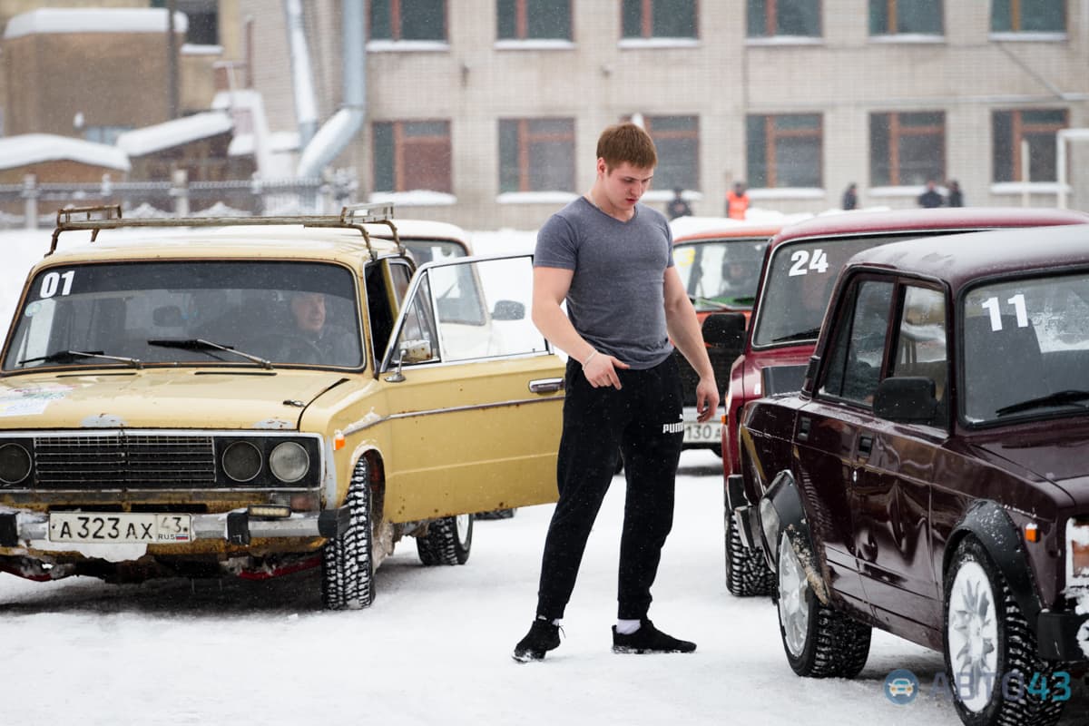 «Танцы на льду» - в Кирове прошел первый этап по зимнему дрифту