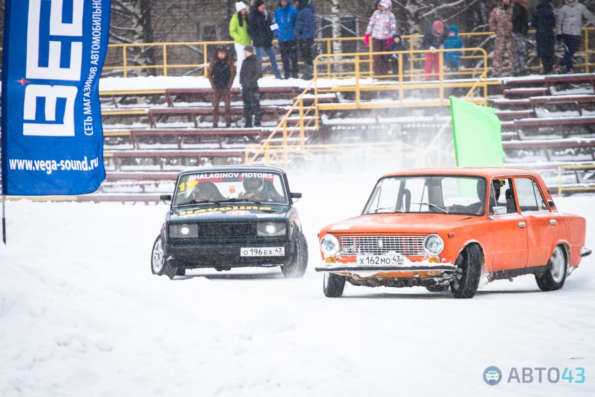 «Танцы на льду» - в Кирове прошел первый этап по зимнему дрифту
