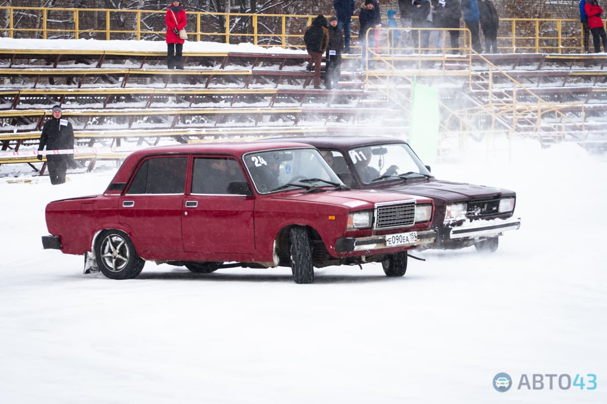 «Танцы на льду» - в Кирове прошел первый этап по зимнему дрифту