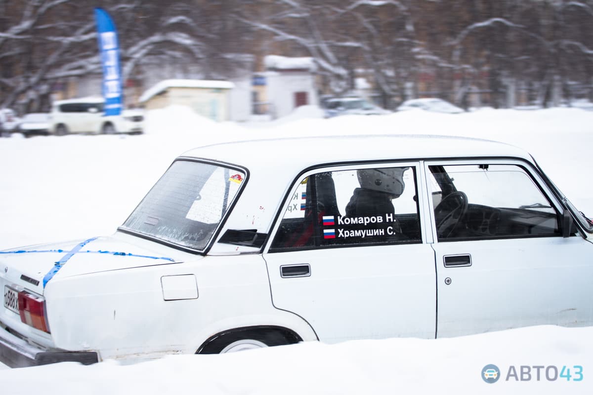 «Танцы на льду» - в Кирове прошел первый этап по зимнему дрифту