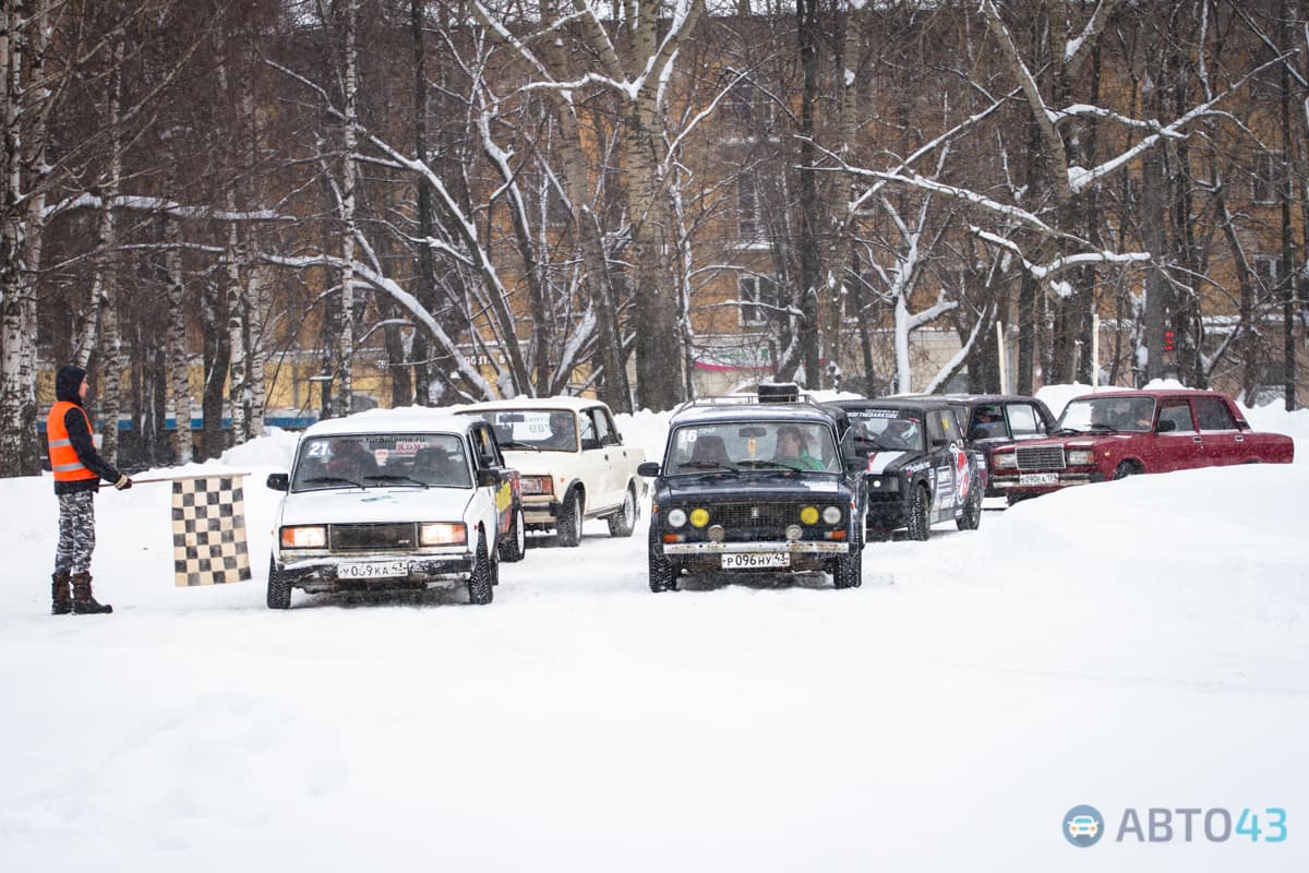«Танцы на льду» - в Кирове прошел первый этап по зимнему дрифту