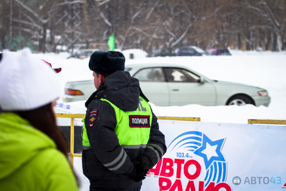 «Танцы на льду» - в Кирове прошел первый этап по зимнему дрифту