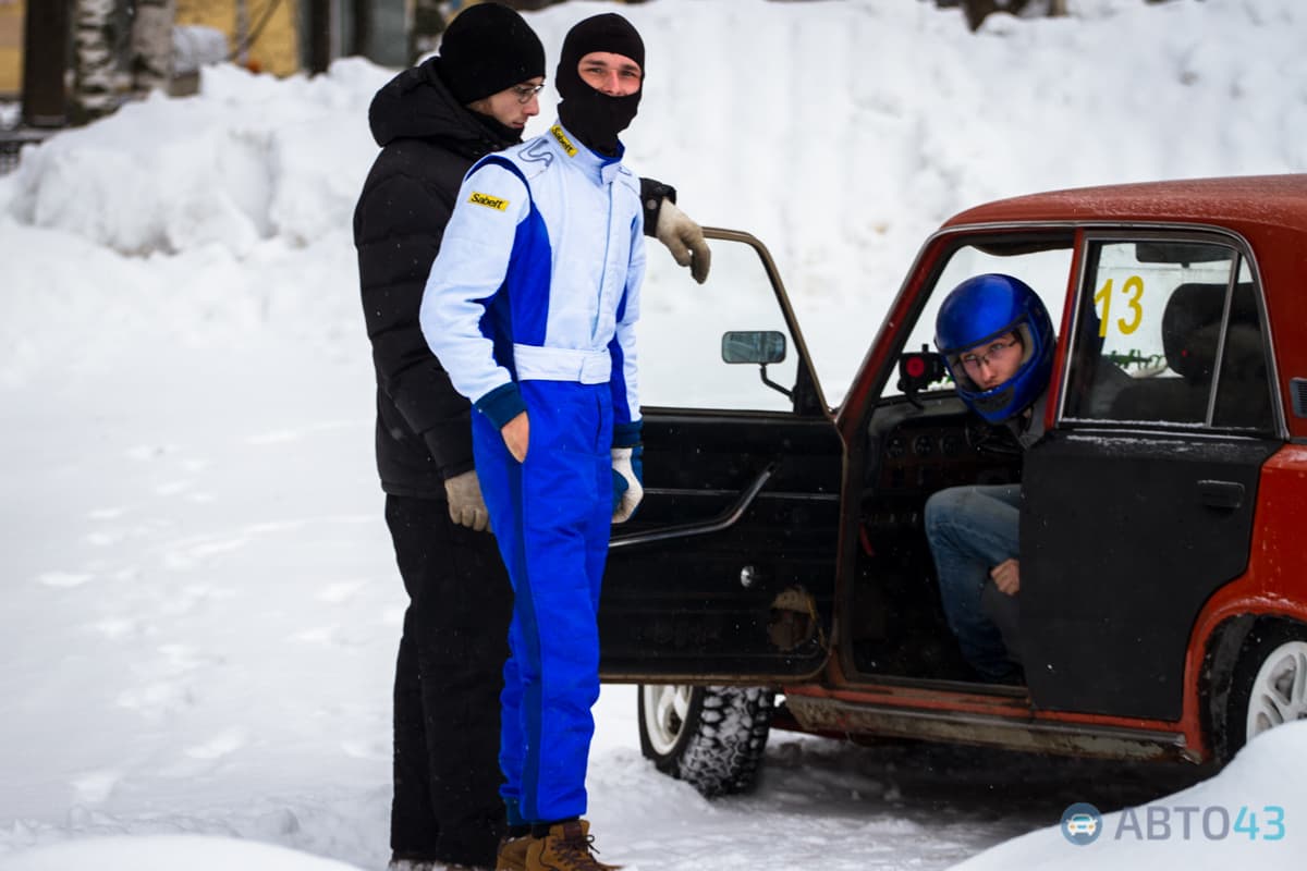 «Танцы на льду» - в Кирове прошел первый этап по зимнему дрифту