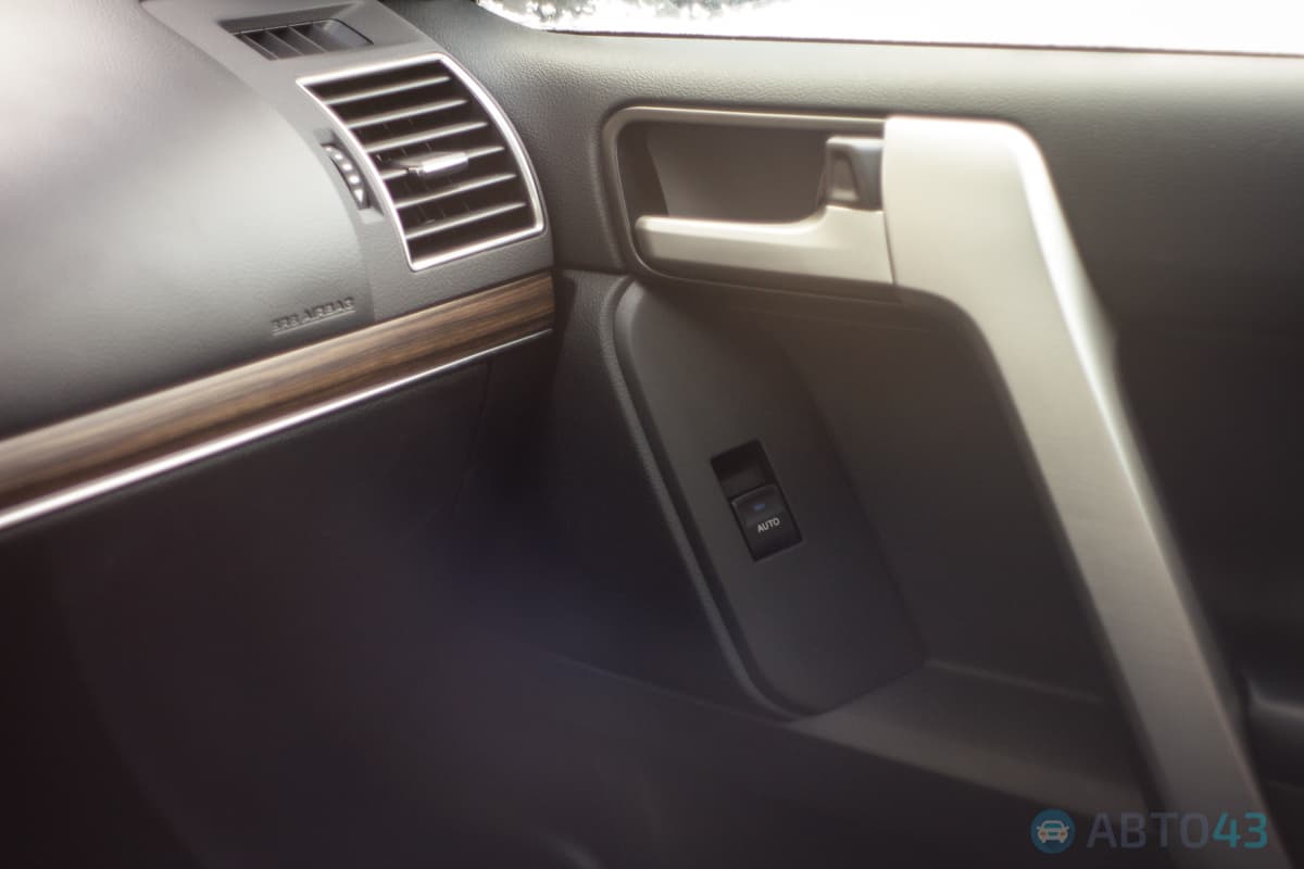 Тест-драйв Toyota Prado: ламповая атмосфера в 21 веке