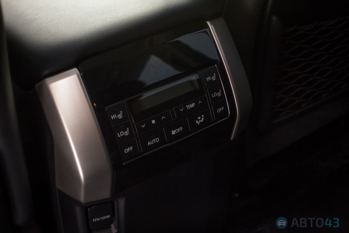 Тест-драйв Toyota Prado: ламповая атмосфера в 21 веке