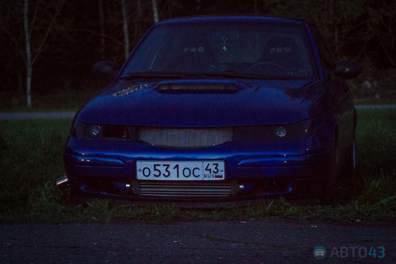 Дрэг-рейсеры открыли сезон ночных гонок в Кирове