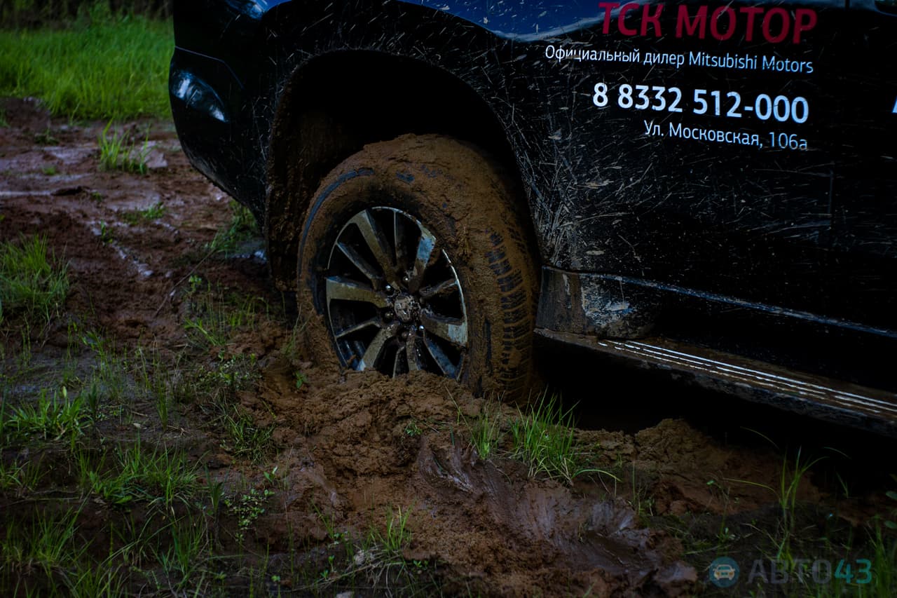 Тест-драйв Mitsubishi Pajero Sport: безальтернативный дизель