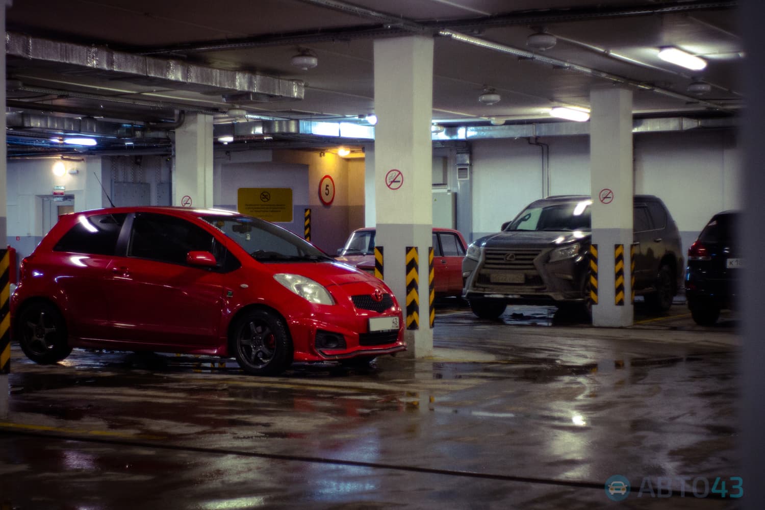 Тест-драйв Toyota Yaris Custom: заводной помидор с детским креслом