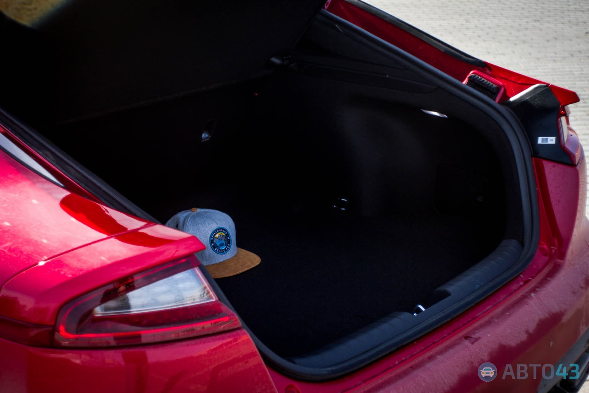 Тест-драйв Kia Stinger: такой туризм мне нравится