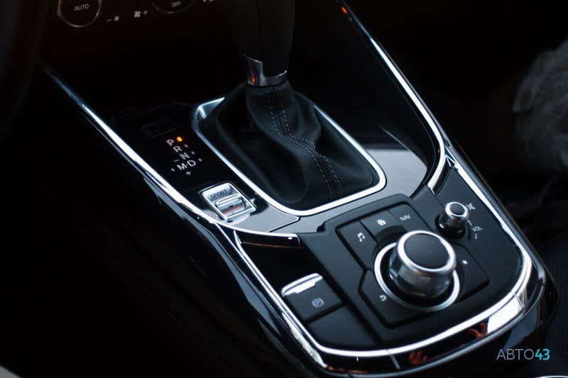 Тест-драйв Mazda CX-9: больше уже не куда, да и не за чем?