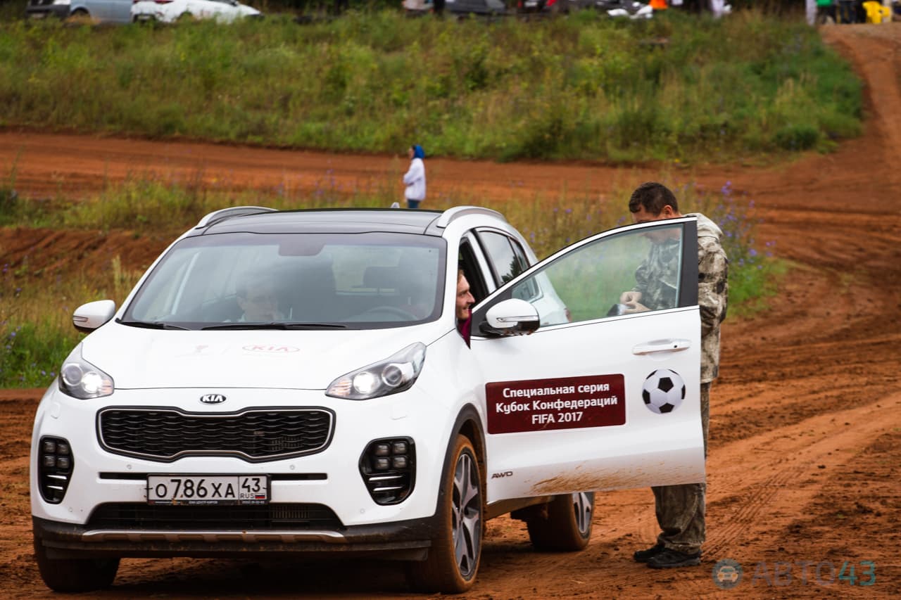 В субботу на «Подгорянке» прошли «Гусарские манёвры»