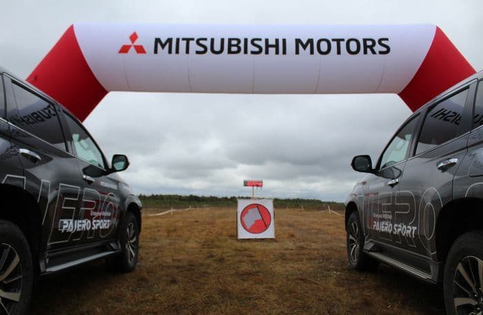 Легенды Дакара «взорвали» Кировское бездорожье