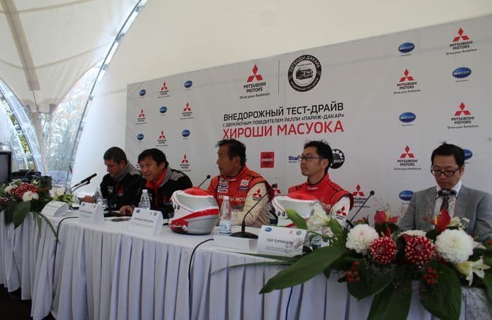 Легенды Дакара «взорвали» Кировское бездорожье