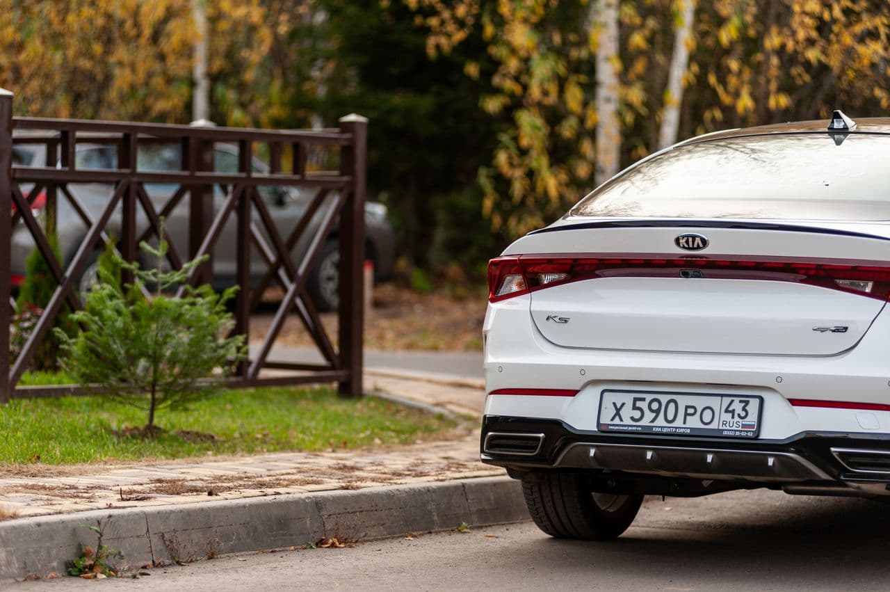 Тест-драйв KIA K5: "Расслабься, я всё сделаю сама" 