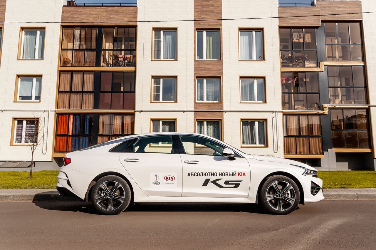 Тест-драйв KIA K5: "Расслабься, я всё сделаю сама" 