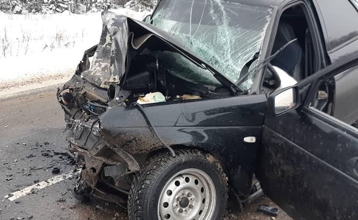Известны подробности жесткой аварии в Тужинском районе с тремя погибшими