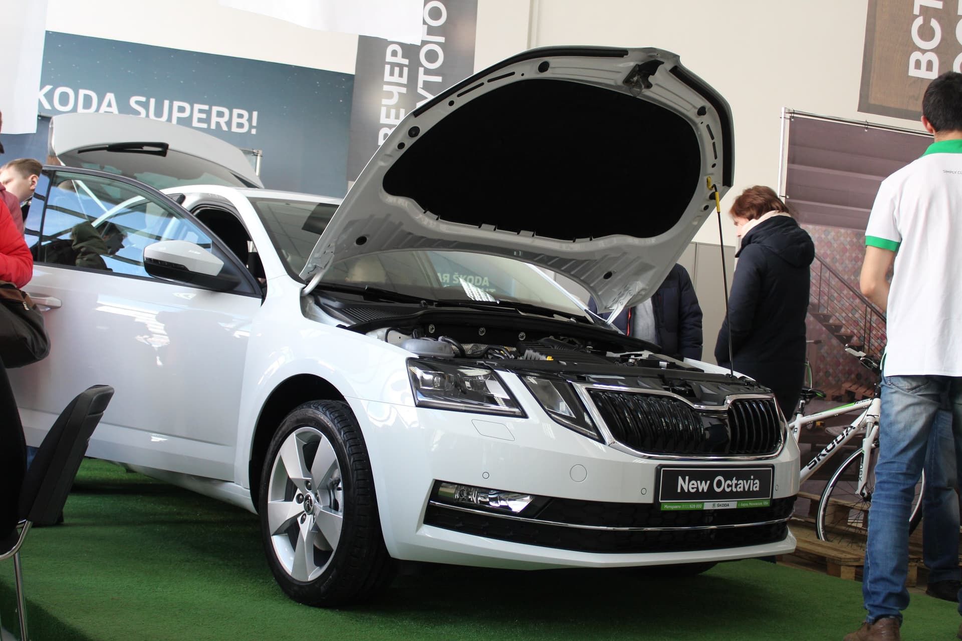 Вечеринка большого Папы: в Кирове представили новые Skoda Octavia