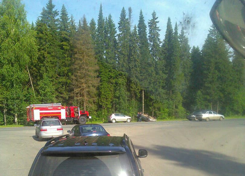 Не уступил дорогу - перевернул машину: подробности аварии на Южном обходе 