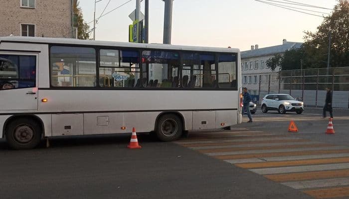 В Кирове на улице Щорса  автобус сбил мальчика: ему потребовалась госпитализация