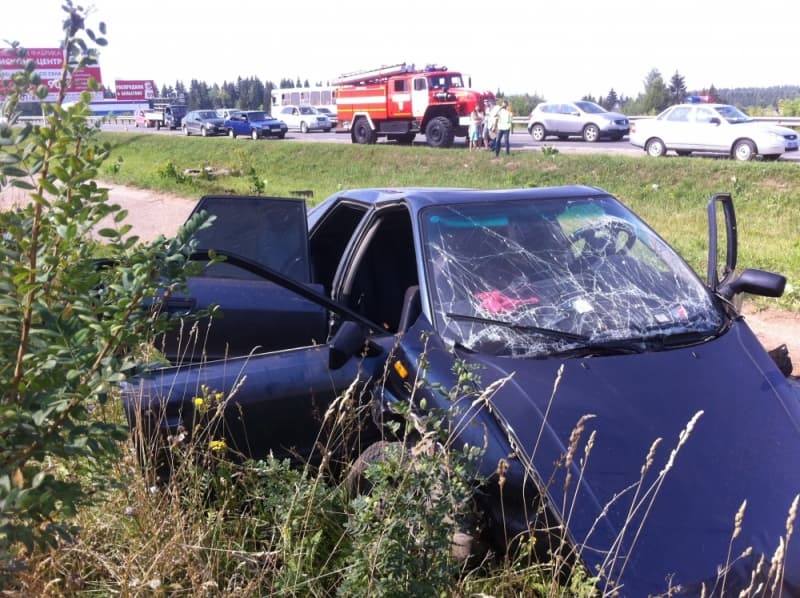 С дороги на  новый мост слетела Audi