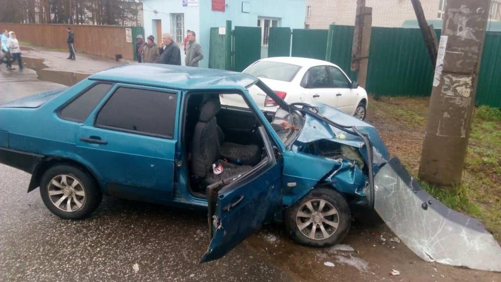 Лишенник сел за руль и травмировал 3 человек