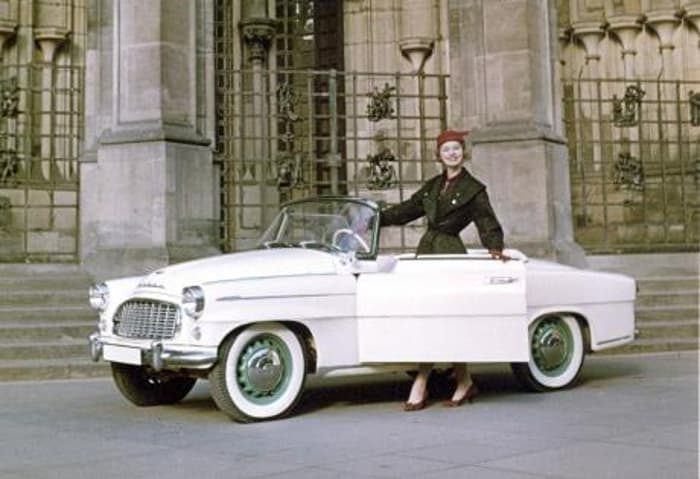 Юбилей ŠKODA 450: предшественник кабриолета FELICIA отмечает свое 60-летие