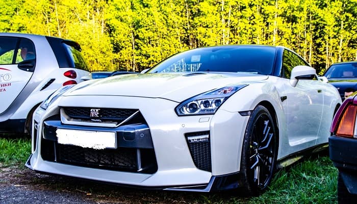 Nissan планирует отказаться от производства легендарных моделей GT-R и Z