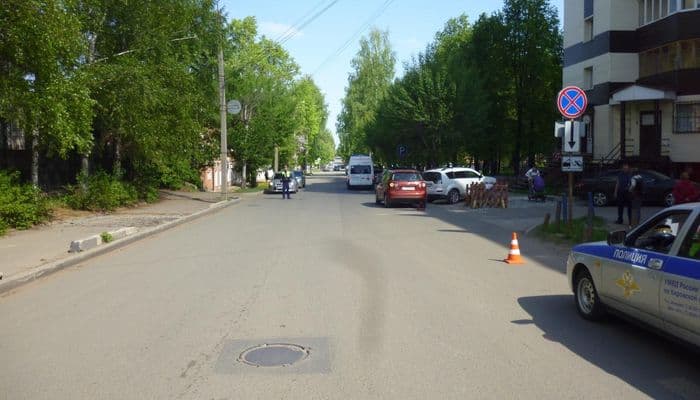 В Кирове 12-летняя девочка попала под колеса автомобиля пенсионерки