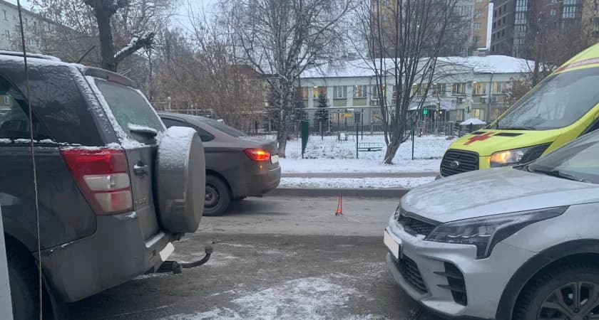 В Кирове на Маклина водитель Lada Vesta сбил школьника