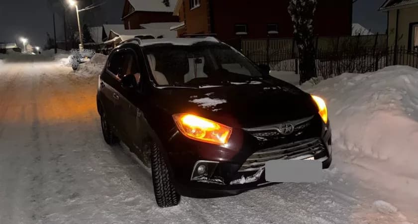 В Вятских Полянах под колесами автомобиля JAC погиб 70-летний пенсионер