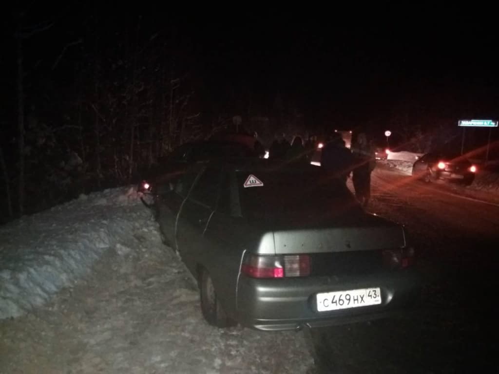 Водитель ВАЗа начал обгонять и врезался во встречную Vesta