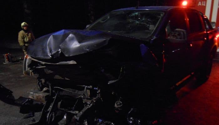 В Кирове мужчина на «Форде» выехал на «встречку»: три человека в больнице