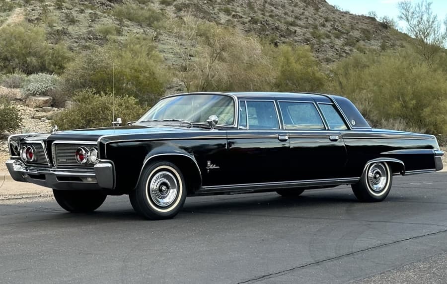 Лимузин Imperial Crown Ghia из американского президентского гаража выставлен на торги