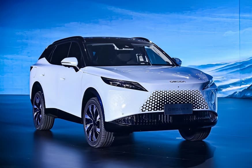 В Китае представили новую Omoda C7: что у кроссовера под капотом