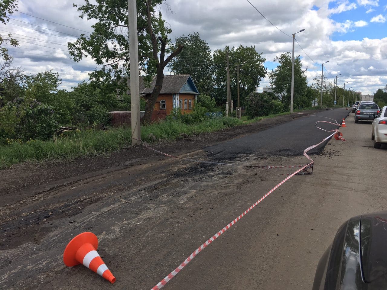 Нет щебня. Почему многострадальную дорогу Киров-Русское не могут сделать?