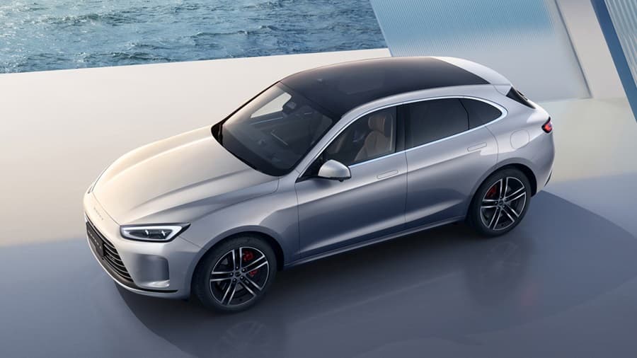 В России начнут продавать кроссоверы Seres М5 и M7