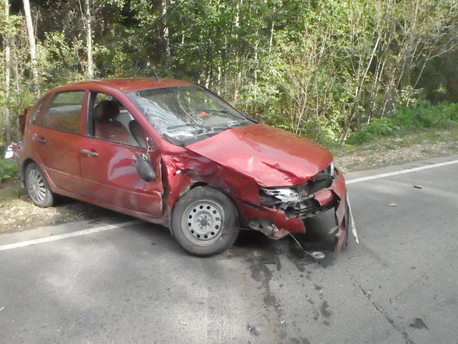 На Кирово-Чепецкой трассле столкнулись ВАЗ-21144 и Kalina