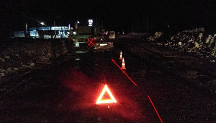 В Кировской области мужчина на «шестерке» влетел в припаркованный «Камаз»